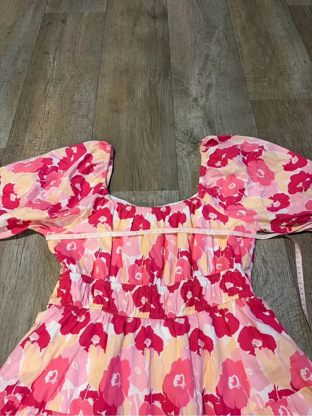 Pink Floral Mini Dress with Puff-Sleeves. Size Large Summer Vacation